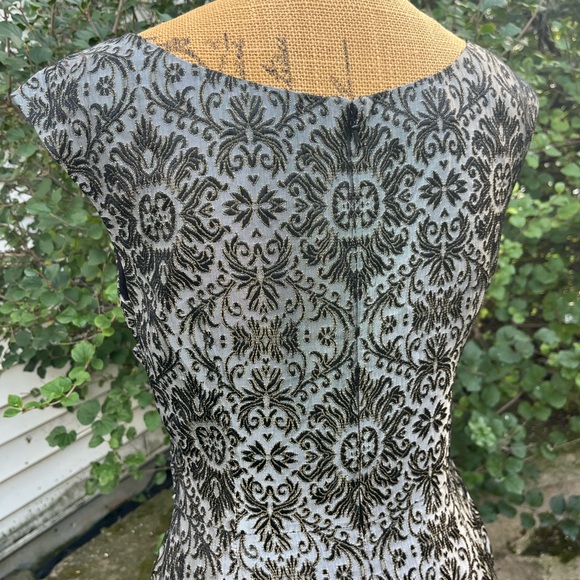 Kay Unger Pleated Brocade Midi Dress Evening Bow Accent Black Gray Size 8 - Picture 9 of 15